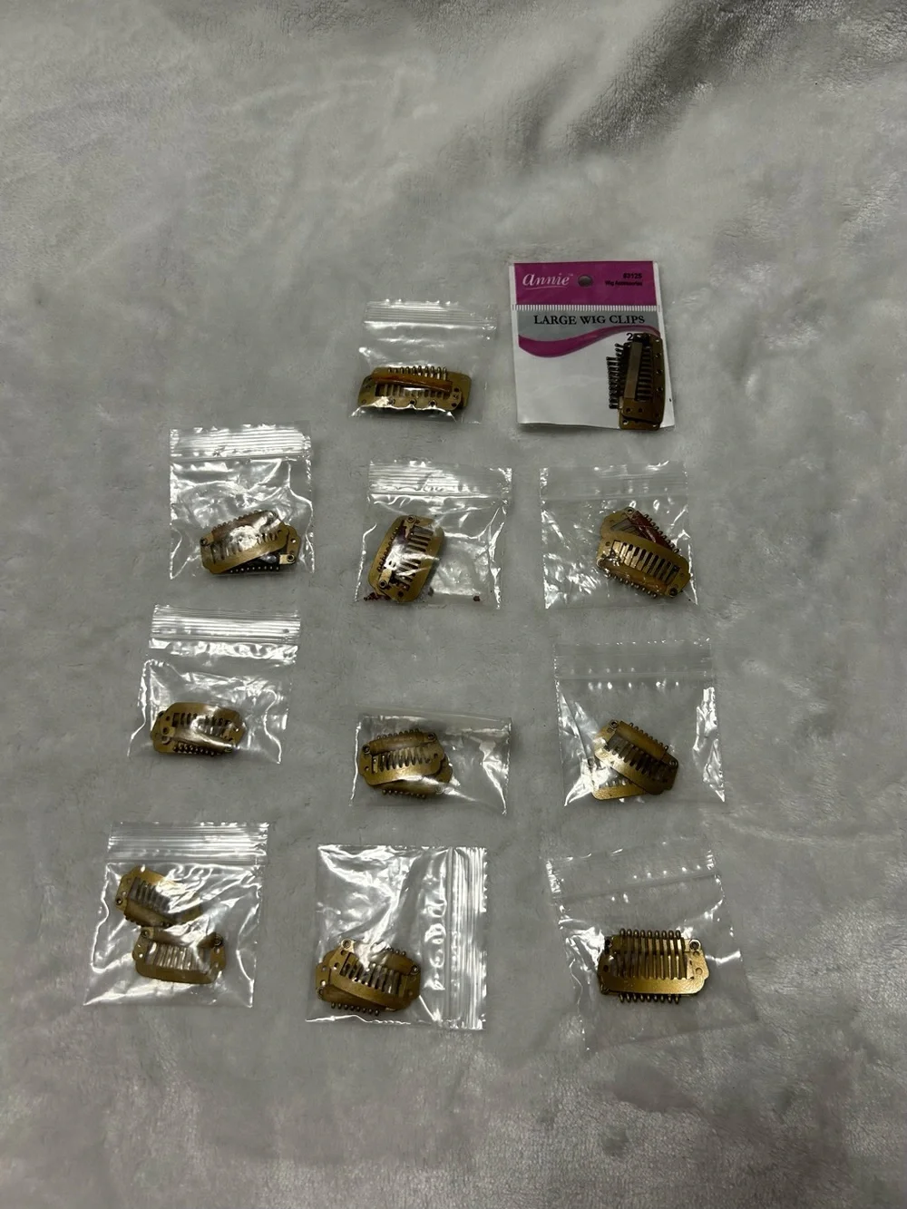 22 Small medium large Blonde Wig Clips